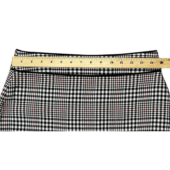 Banana Republic Black White & Red Houndstooth Mini Pencil Skirt Size 6 - Picture 3 of 5